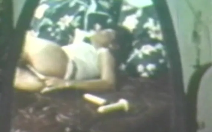 Vintage megastore: Latina MILF have some self-pleasure