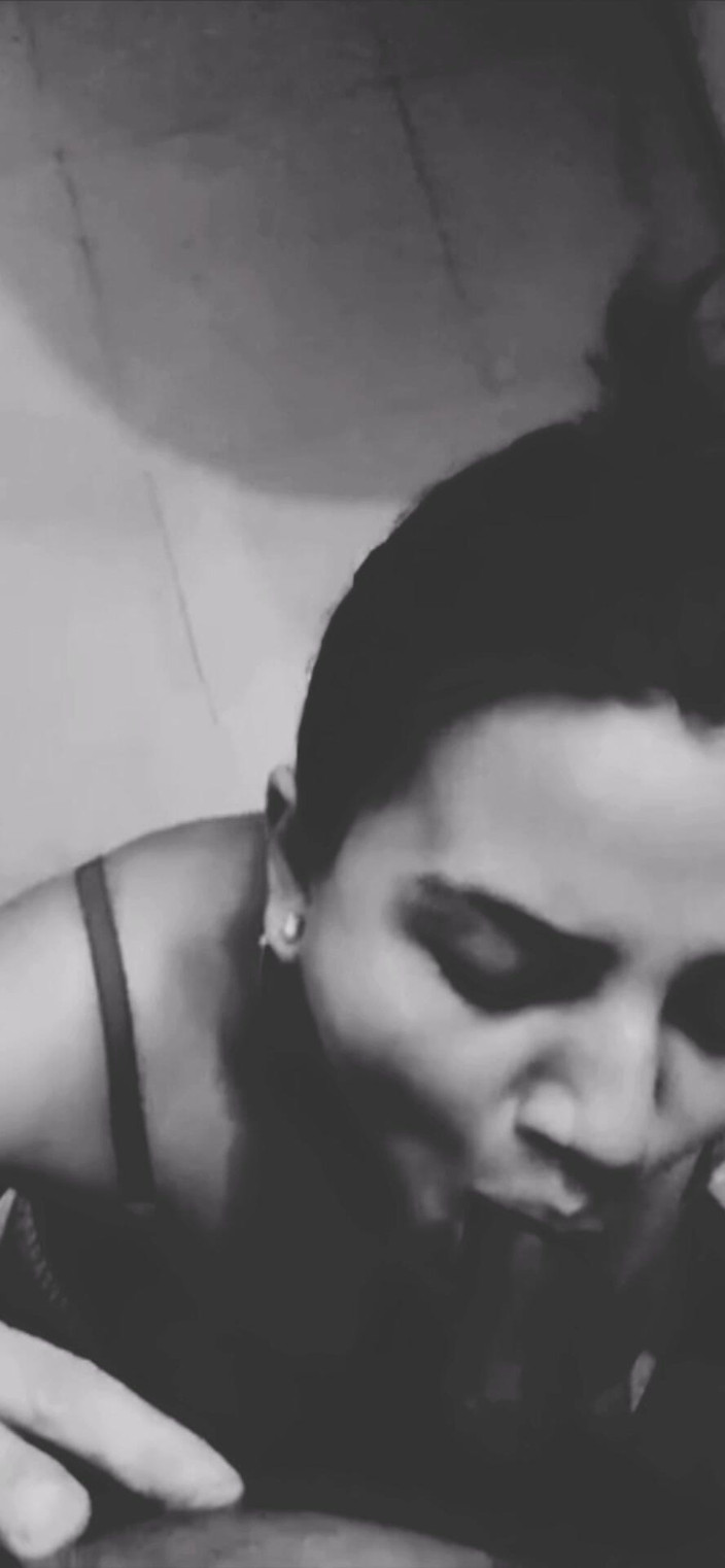 Sanayababhi: Shii，不要射在我脸上，在朋友的浴室里