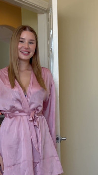 ホットなブロンドのロシア人美女が、大きな教師にアソコを犯される