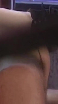 Związana brunetka MILF znosi gorący wosk i szorstkie ruchanie