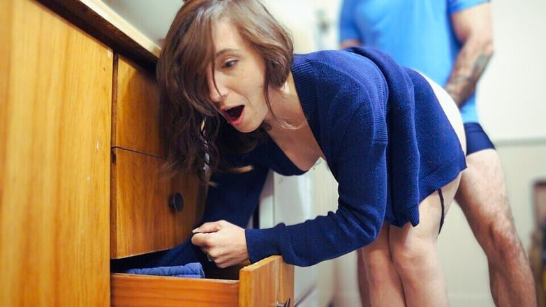 JessTonySquirts: Мачеха застряла.... снова (да!!) Пасынок помогает