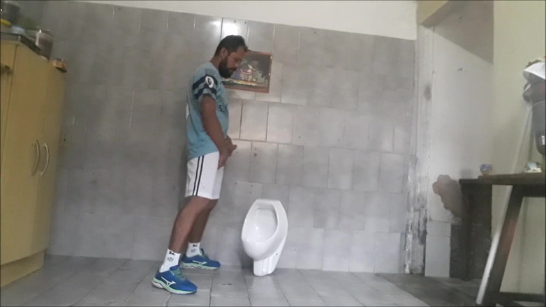 Stink HairyMale: Sepak bola kencing (V000016)