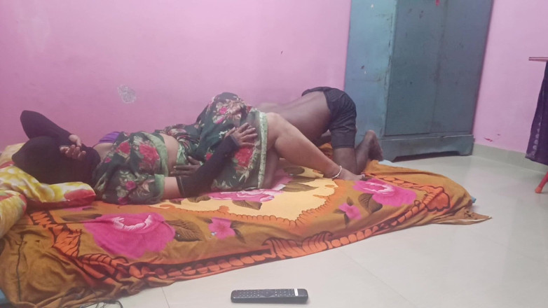 Reshmahotever: Mătușă tamilă în sari cu sex incitant