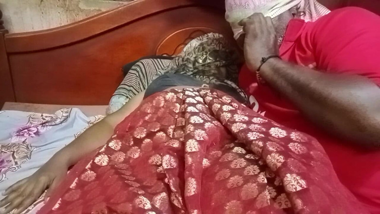 Tamil Anti Uma: Wideo cioci i chłopca dostawy podekscytowany deszczem