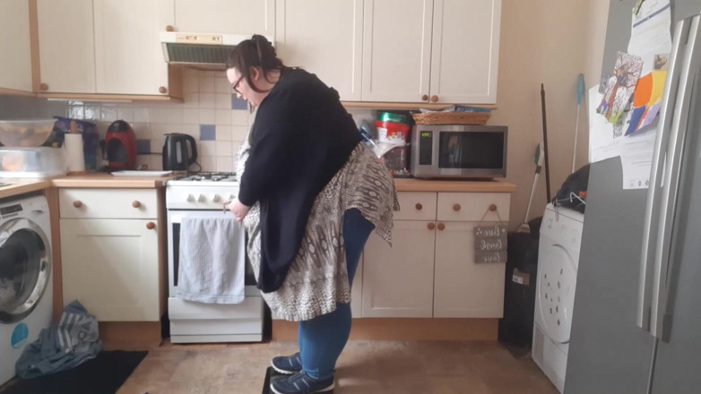 SSBBWLadyBrads: SSBBW weigh in struggles May 2021 result