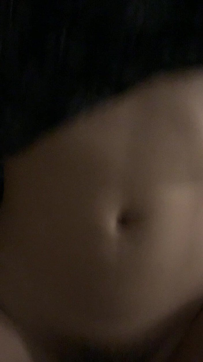 Indo Girl: Jugando en casa cuando estás solo