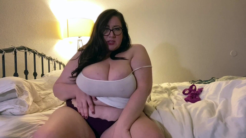 cutejayne: Use a calcinha da sua madrasta gordinha