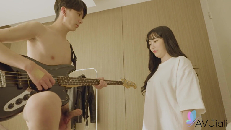 AV Jiali: Sunny Fucks Her Noisy Roommate