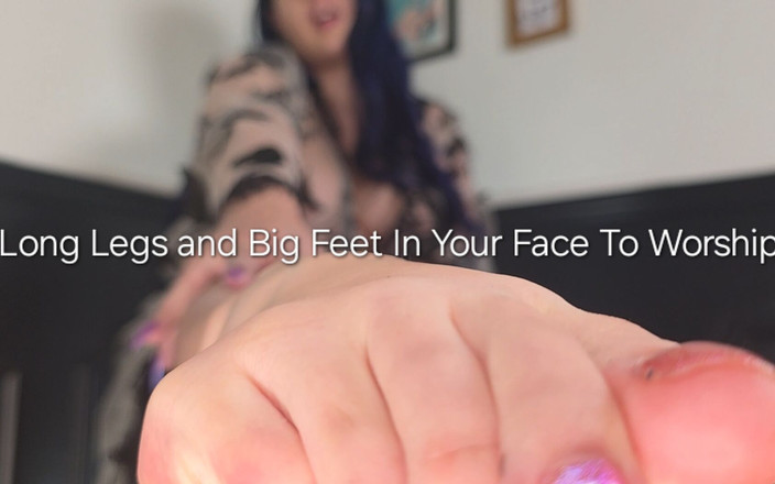 Freya Reign: 长腿和大脚在你的脸上崇拜