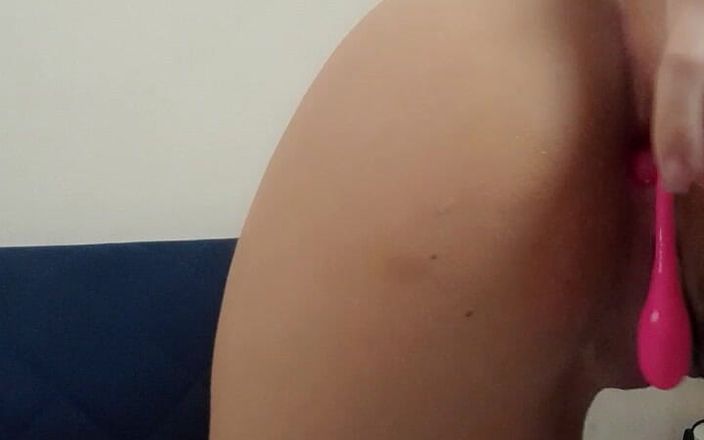 Prisila Devid: Odamda anal oyuncak