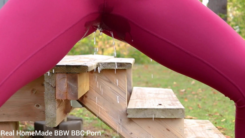 Super sexy ebony cuties: Outdoor-pinkeln in meine hosen, zusammenstellung