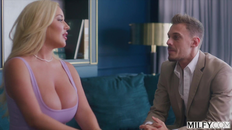 Milfy: Milfy Anal faminta por voluptuosa Savannah seduz novo noivo