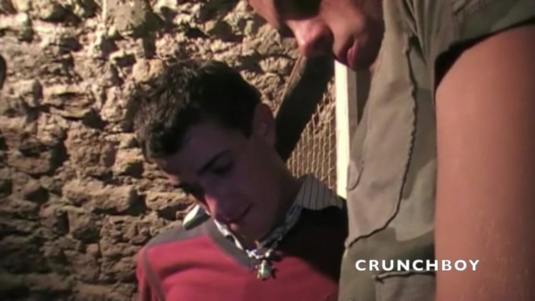 Raw French Bad boys: Gangbang untuk si jalang dan 2 badboy dominan