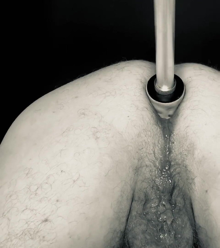 Haggy Baggy: Machine anal night fills so good up there