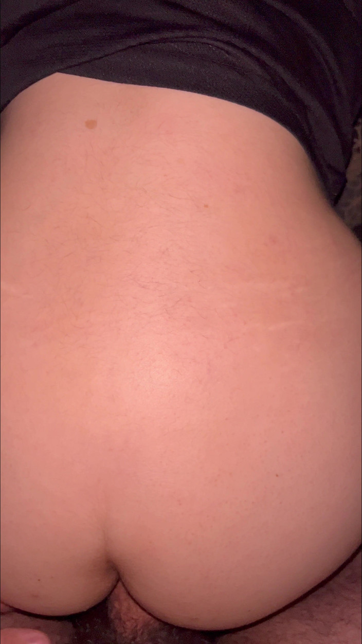 Leohn1995: Üvey kız kardeşim Şili Bana Lezzetli Mekik Hareketleri Yapıyor