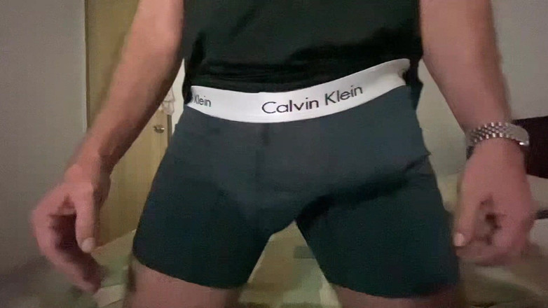 Latin mature king: Мастурбація Зрілий чоловік з великим членом. Частина 1