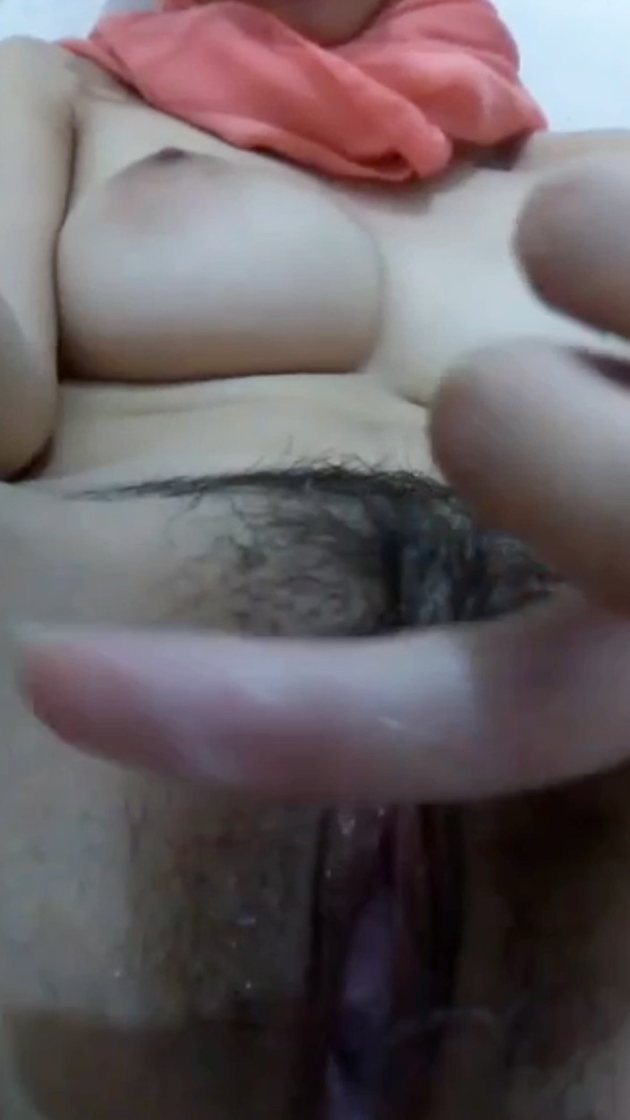 Jilbab69: 오랜만에 섹스하지 않은 후 퇴근 후 발정난 히잡