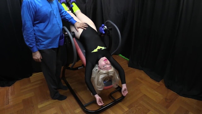 Evangelines Fetish: Blonde Broken Bat (wmv)