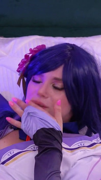 Anime Slut, Bella Grey, satisfeita com pau enorme