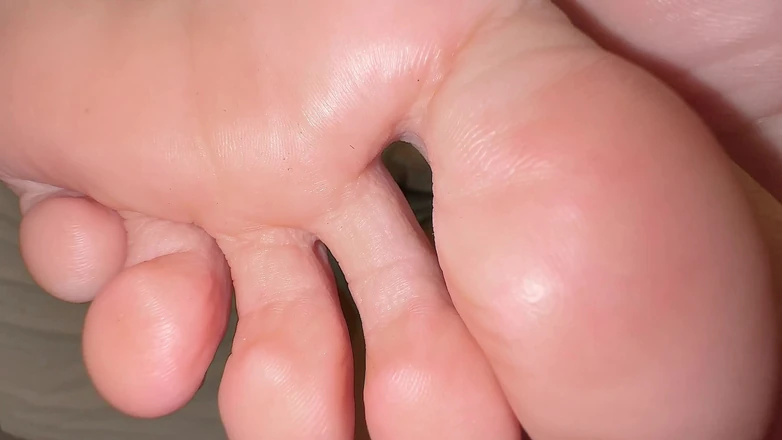 Gigi oficial: The Most Cute and Beautiful Feet Ever Get Massage in...