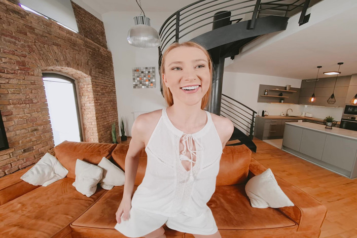 TMW VR Net: Solo Orgasm Before a Party