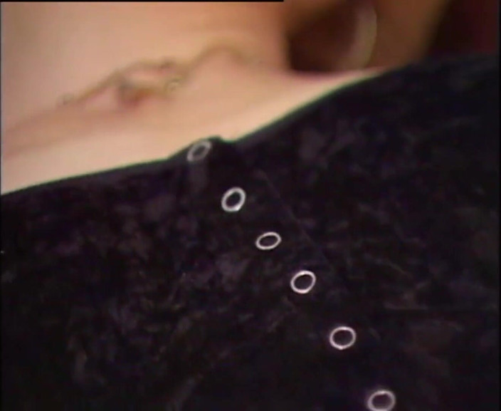 Vintage Climax: 彼女のベッドで彼女を激しく叩く