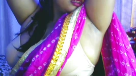 Hot girl Ấn Độ yêu người phụ nữ xinh đẹp gợi cảm khoe hàng và chơi gợi cảm với bộ ngực và âm hộ đầy đủ của cô ấy