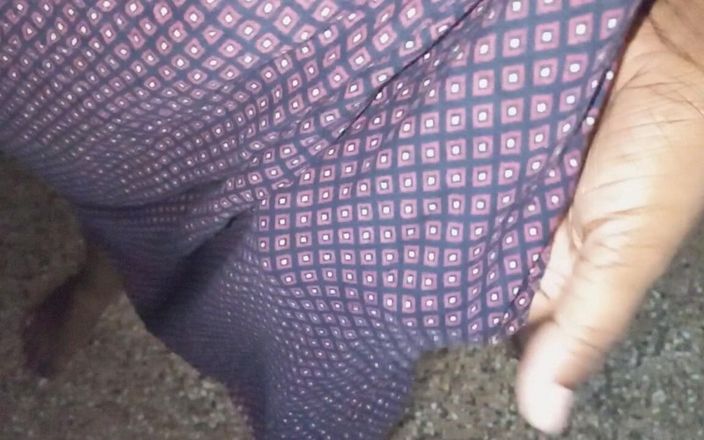 Sweet Indian cock: Il mio pene cade lo sperma mi scopa la figa...