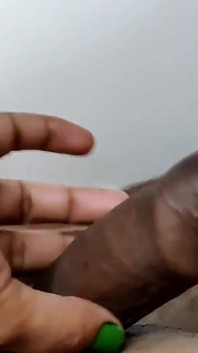 Vou fazer xixi na sua boca. Que eu faça xixi. Você devia engolir meu xixi.