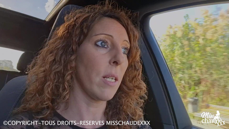 Misschaudexxx: Misschaudexxx, Je M'enfonce Une Boule D'attelage Dans La Chatte