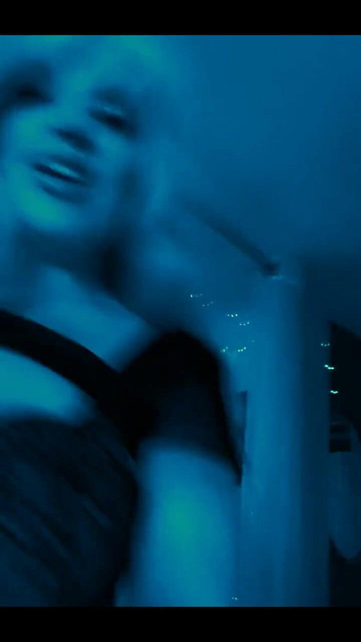 PaintedRose: Ragazze amano il sesso e la troia