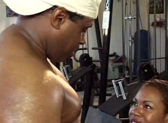 Black Jass: Dicker arsch, nubin-schlampe bekommt ihre muschi gefickt und im fitnessstudio...