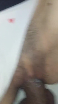 Brazilská krásná teenagerka ve velmi domácím sexuálním videu