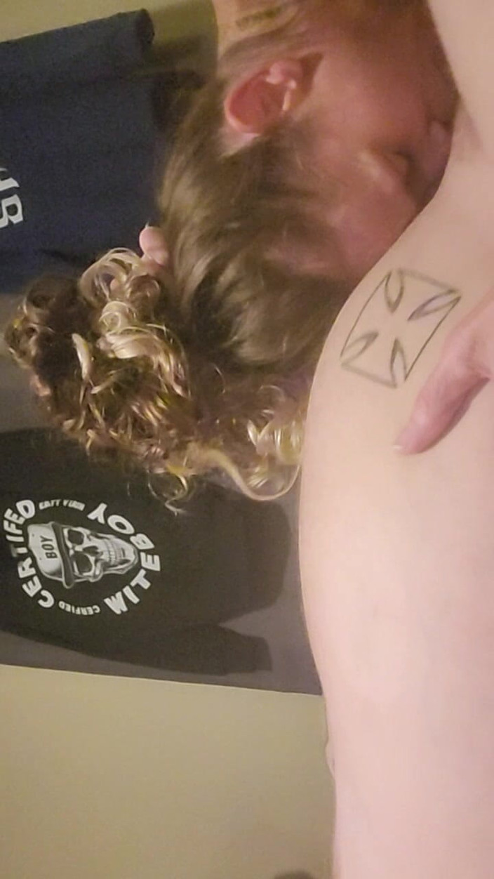 My throat demon: 그녀는 그것을 좋은 으로 만든다