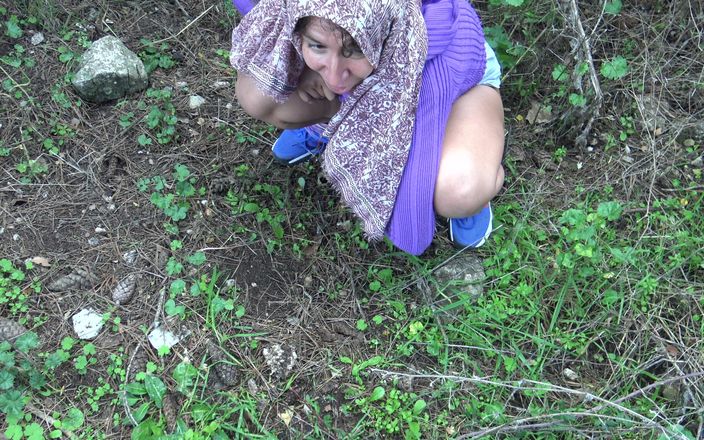 Souzan Halabi: Perverted Stepmother Shows Insecure Stepson How She Pisses From Her...