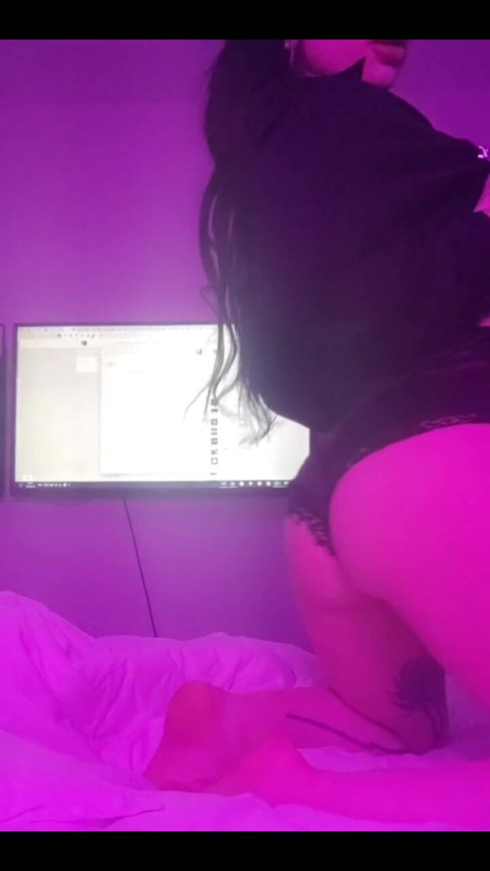 Peachgardens: Tu aimes les filles qui dansent ?