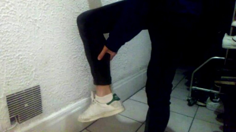 Jon Arteen: Twink Shows His Calves for Feet Fetish Lovers