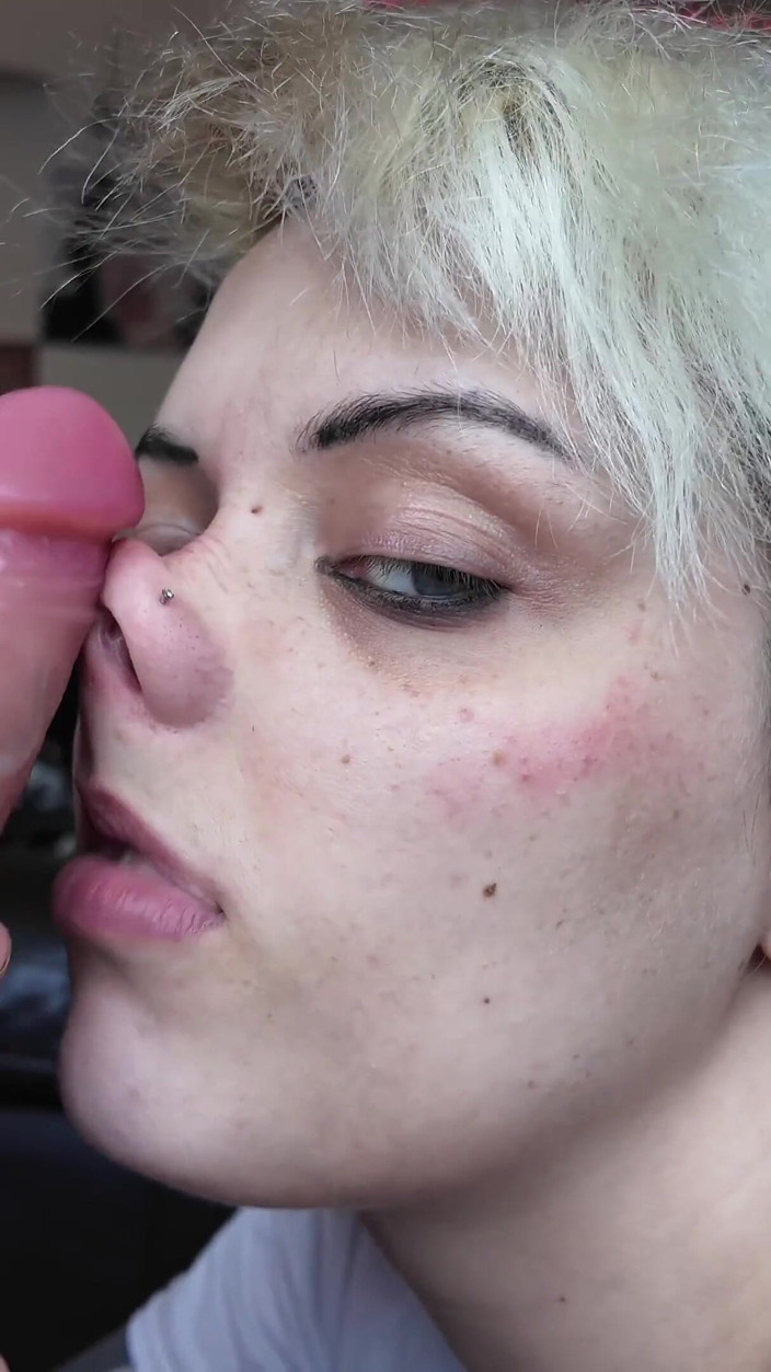Glitterqueen1999: Nose Fetish Fucking with Dildo