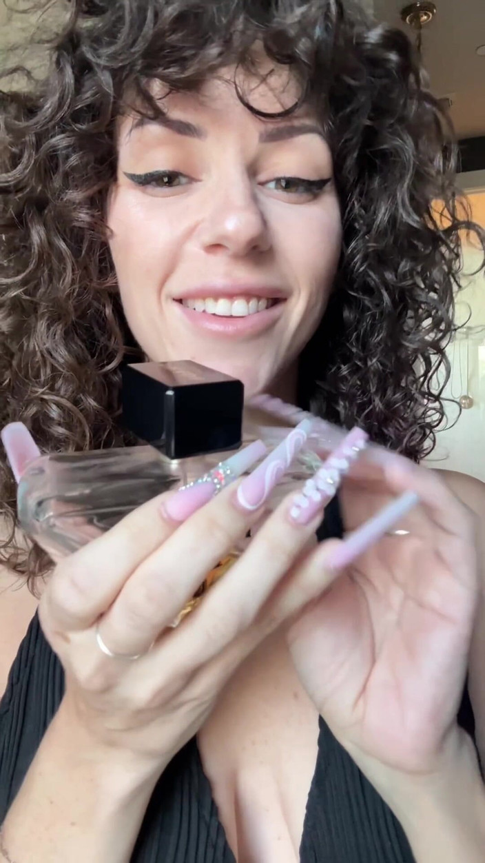 SavvyStar: Asmr Sticla de parfum
