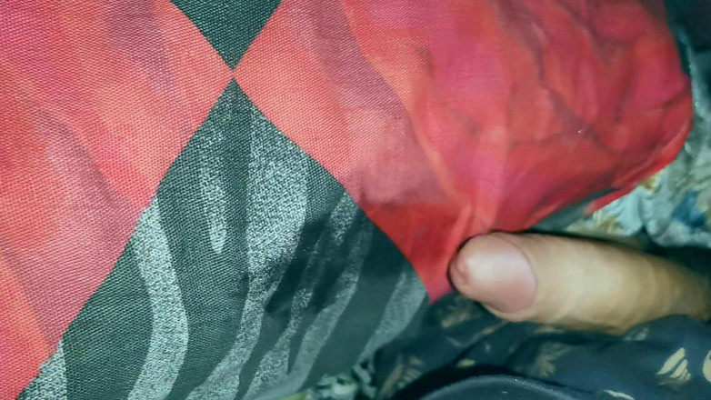 SEXY_GUYBEST: Velký šťavnatý pták proudí a tře se o polštář a brzy...