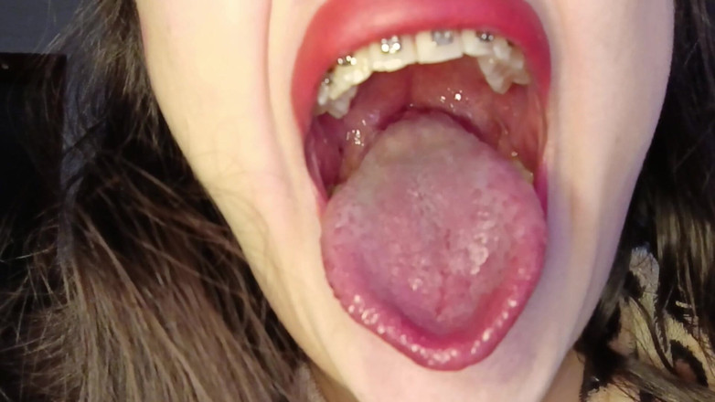 Golden domme: Consuma gozadas de mascar