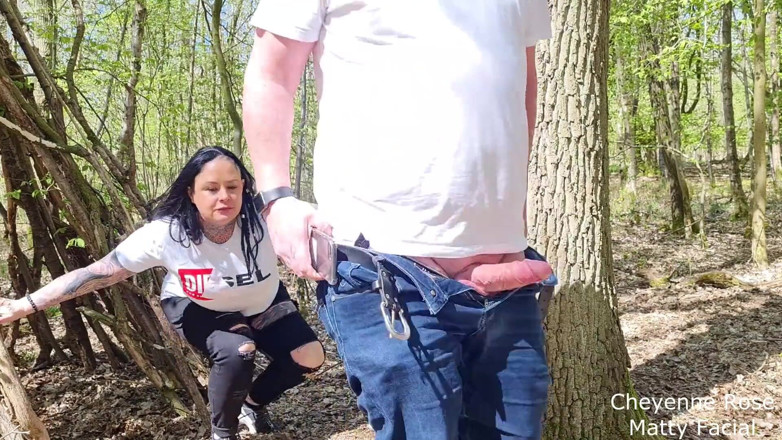 Cheyenne Rose 80: Развлечение с трахом и камшотом на лицо на улице