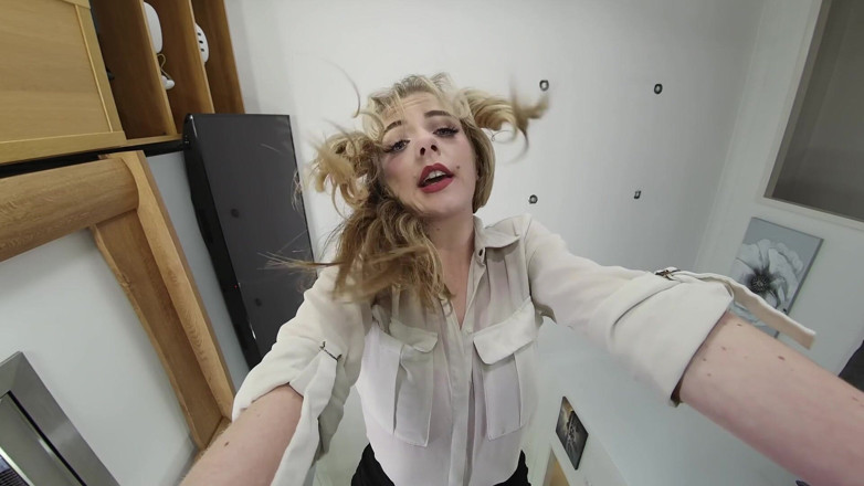 Jimmy Draws: Blonde Gabie - Facesitting in Nylons