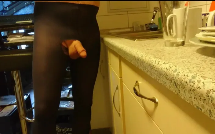 Carmen_Nylonjunge: Morning in the Kitchen - Part 1