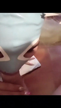 MILF Boquete POV com Meu Belo Corpo Coberto Apenas por Meia-Calça e Saltos, Máscara com Tranças