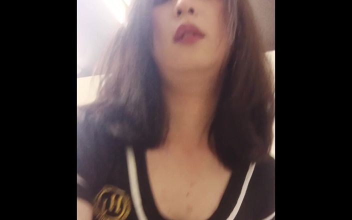 Xxx Yahui: Follada anal con consolador en baño público - corrida con las...