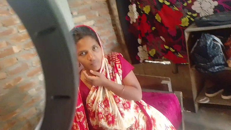 Localpron1: Rukia, villageoise indienne sexy, se fait baiser à la maison