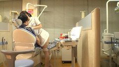 CherryBONBON: Dokter gigi yang selalu mengunci mataku saat aku menyentuh mulutku