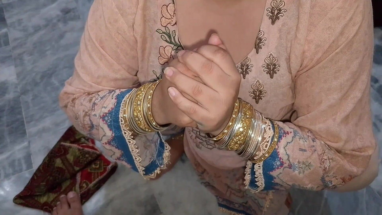 QueenbeautyQB: Ein Desi-zimmermädchen wird alles tun, um ihren job zu retten
