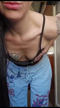 Pequena provocação nos peitos